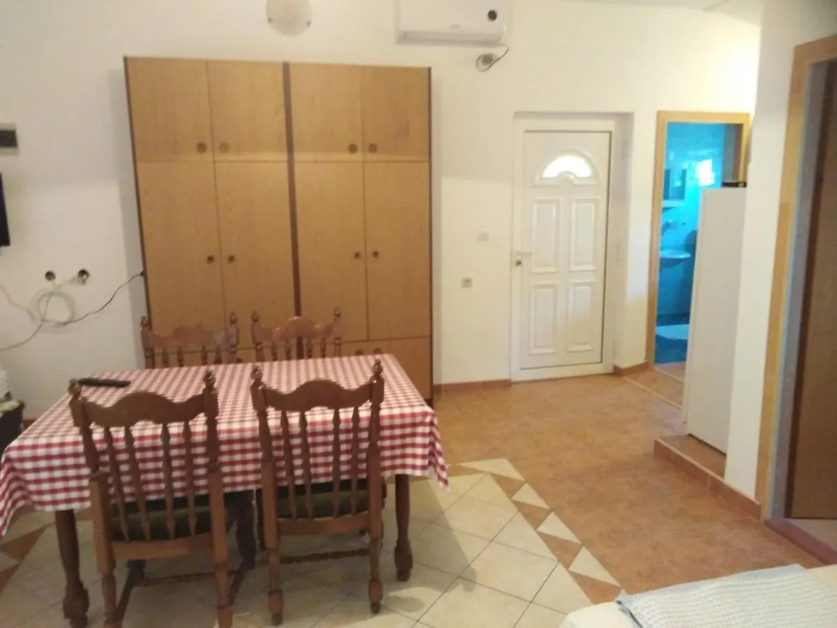 Apartman Ivica Vir 0*,  Croatia