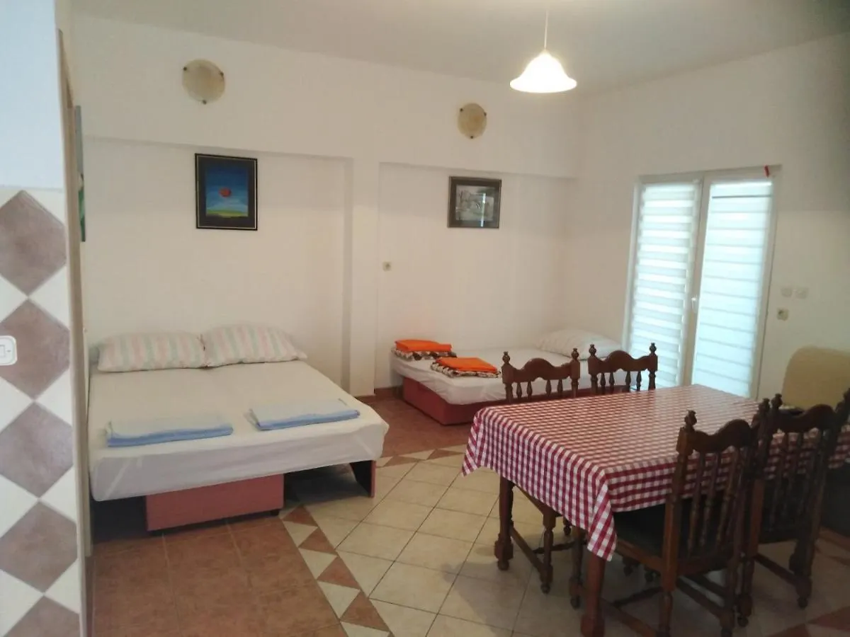 Apartman Ivica Vir Apartment